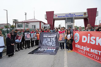 "Biz Onları Kömür Olarak Aldık": Kandıra Cezaevi Önünde Mağdur Ailelerden Ciğer Yakan İsyan