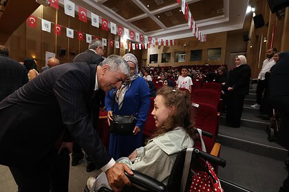 Dilovası’nda Engelliler Haftası ve Anneler Günü Coşkusu! Özel Yavrulardan Duygu Dolu Gösteri