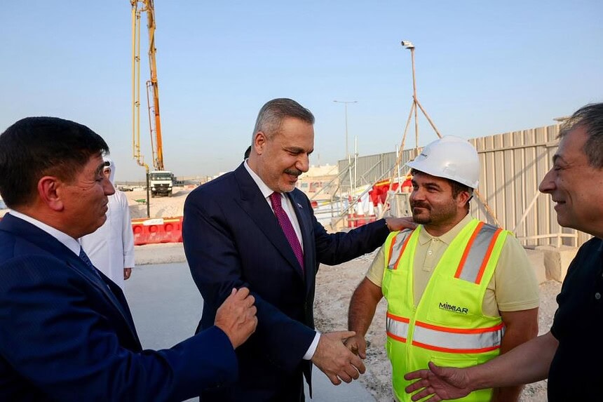 Dışişleri Bakanı Fidan, Katar Türk Okulu'nun İnşaatını Ziyaret Etti