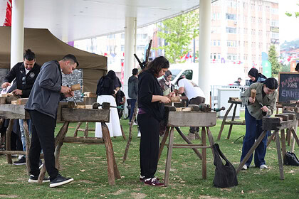 19 Mayıs Coşkusu Üretimle Buluştu: EnFest’te Gençler Ahşap ve Deriye Hayat Veriyor!