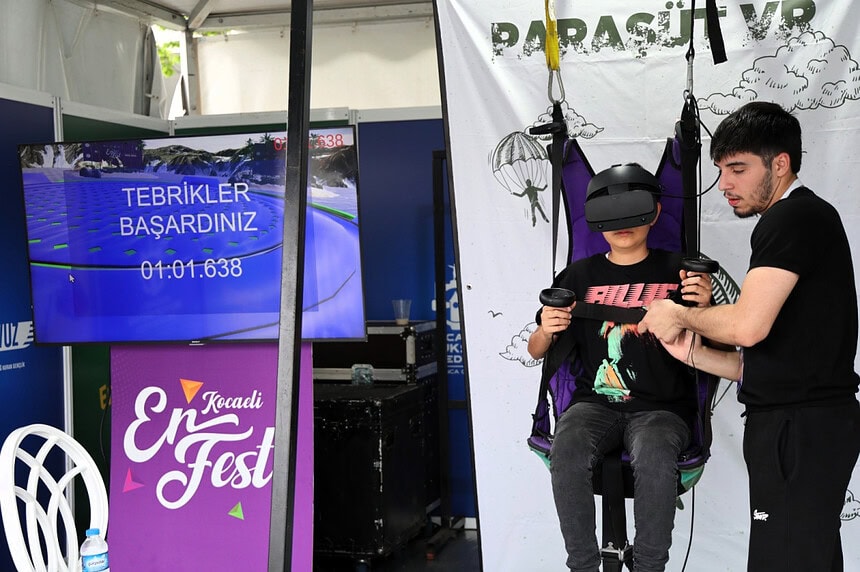 Geleceğin Teknolojisi Geleneksel Sporlarla Buluştu: EnFest’te VR ve Okçuluk Etkinlikleri!