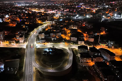 Gebze'nin Yeni İncisi: Eskihisar Feribot Yolu Gece Görüntüsüyle Büyülüyor!