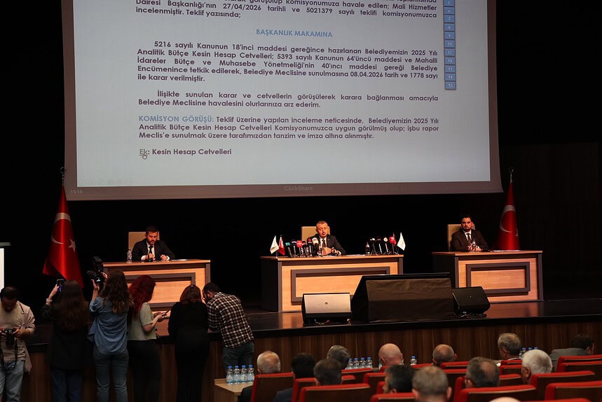 Tahir Büyükakın’dan CHP’ye "Kesin Hesap" Tepkisi: "Gerçekleşmiş Rakamın Nesini Reddediyorsunuz?"