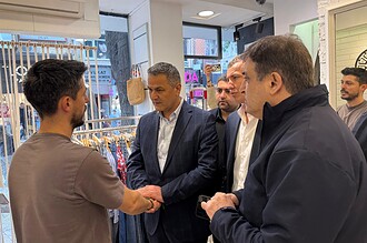 İzmit Belediyesi camları kırılan esnafa sahip çıktı