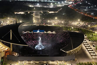 İstanbul’da Kanye West Çılgınlığı Gökyüzünden Görüntülendi: Olimpiyat Stadyumu’nda Görsel Şölen!