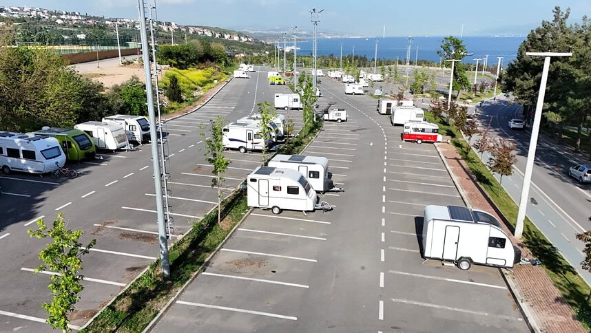 Darıca Millet Bahçesi Karavan Sahiplerinin Dikkatine: Kaydı Olmayan Karavanlar Çekilecek!