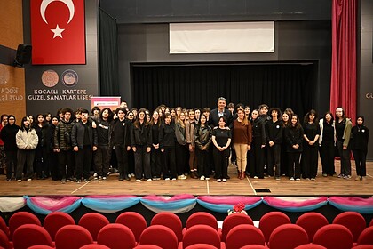 Kartepe’de "Gençlik Seninle Var" Buluşmaları: Bu Haftanın Durağı Güzel Sanatlar Lisesi Oldu!