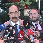 Kılıçdaroğlu'nun basın danışmanı Kılıçdaroğlu, en uygun zamanda partiyi kurultaya götürmekle ilgili niyetini Özel'e iletti