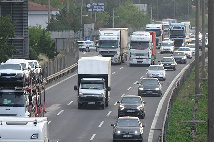 Kocaeli'de Mesai Bitimiyle TEM'de Hareketlilik Başladı