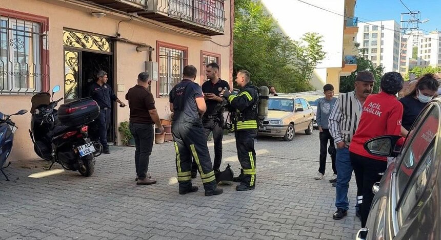 Kocaeli'de kötü kokuların geldiği evden cansız beden çıktı