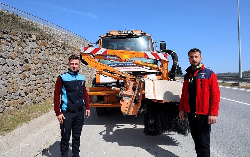 Kocaeli A Takımı’ndan 4 Mevsim Hizmet! Tek Araçla Üç Farklı Temizlik Operasyonu