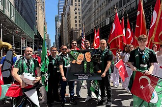 New York Sokaklarında Yeşil-Siyah Rüzgarı: Kocaelispor Manhattan’ı Salladı!