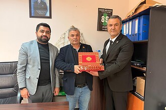 İzmit Belediyesinden Muhtarlara Doğum Günü Sürprizi: Kozluk ve Çubuklu Osmaniye’ye Ziyaret
