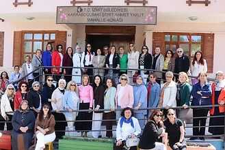 İzmit Belediyesinden Kadın Muhtarlara Anneler Günü Jesti! Karaabdülbaki’de Anlamlı Buluşma