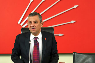 Özgür Özel'den Mutlak Butlan Kararı Sonrası İlk Paylaşım: "Ben Size İktidara Gül Bahçesinden Geçerek Gitmeyi Vadetmiyorum"