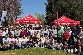 Çınar Akademisi’nde Büyük Buluşma: İzmit'in Başarı Çınarları Pilav Gününde Stres Attı!