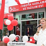 İzmit Belediyesi Robotik Kodlama ve Yazılım Evi Açıldı!