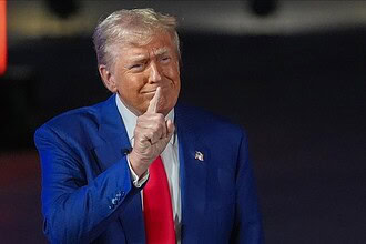 Trump’tan AB Menşeli Otomobil ve Ağır Vasıtalara Yüzde 25 Gümrük Vergisi Kararı