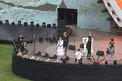 Turka Kocaeli Stadyumu'nda Tarihi Gece: On Binlerce Genç "Bir Gençlik Şöleni"nde Buluştu!