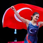 U17 Avrupa Güreş Şampiyonası'nda Özdenur Özmer'den Altın Madalya
