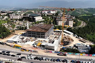 Umuttepe’de 5 Bin Kişilik Cami ve 477 Araçlık Otopark Projesi Hızla Yükseliyor!