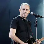 Ünlü sanatçı Haluk Levent hastaneye kaldırıldı