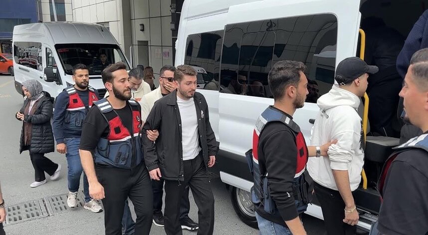 Uyuşturucu Soruşturmasında Gözaltına Alınan Ünlüler Sağlık Kontrolünden Geçirildi
