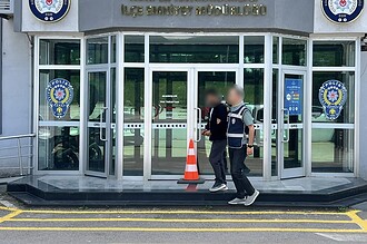 Kocaeli Emniyetinden Kaçışa İzin Yok: 5 Yıl Cezası Bulunan Yağma Firarisi Yakalandı!