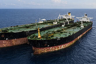 ABD'den İran Petrolü İçin 15 Milyon Dolar Ödül