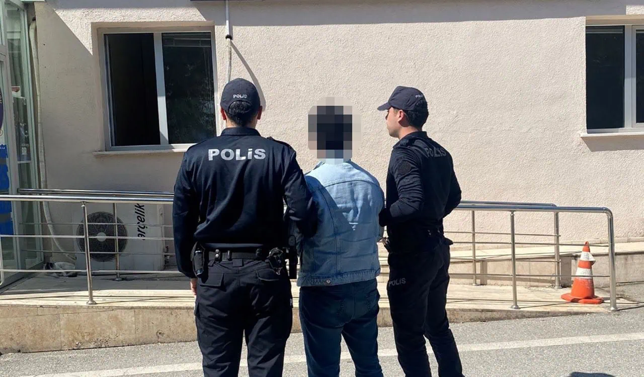 "Suç Makinesi" Kocaeli’de Polisin Dikkatinden Kaçamadı: 27 Yıl Hapis Cezası Bulunan Cinayet Firarisi Yakalandı!
