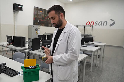 Kocaelili Teknik Liselilerden Ödüllü Proje: "Freshcore Akıllı Çöp Tasarımı"