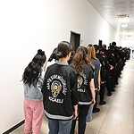 Kocaeli Merkezli 23 İlde Dev "Sahte Araç Kiralama" Operasyonu: 35 Kişi Tutuklandı!