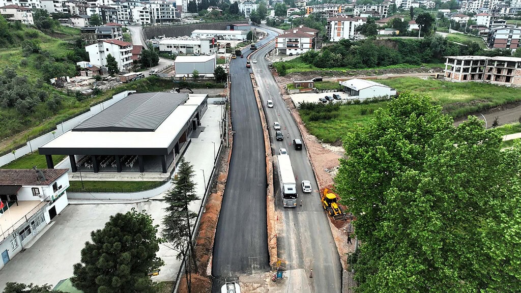 Başiskele’de 1 Km’lik Cadde 2×2 Bölünmüş Yola Dönüşüyor