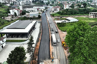 Başiskele'de 1 Km'lik Cadde 2x2 Bölünmüş Yola Dönüşüyor