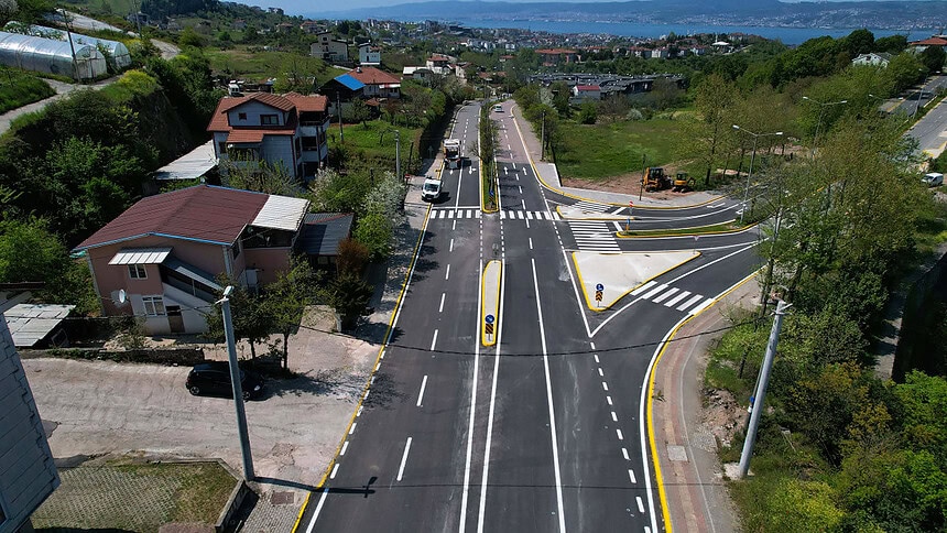 Başiskele'de Yeni Kavşak: 30 Araçlık Otopark Geldi