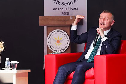 Başkan Büyükakın Tevfik Seno Arda'da: 'Kalıplarınızı Kırın'
