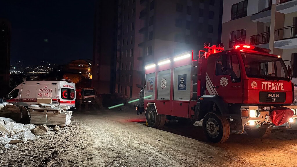 Bayram İzninden Kaçtı, 3 Kişiyi Bıçakladı: Termal Dronla Bulundu