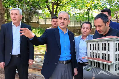 Çayırova'da Çok Amaçlı Kompleks Yükseliyor: Başkan Çiftçi Yeni Hizmet Binasını İnceledi!