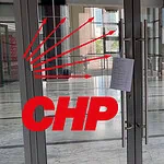 Son Dakika: CHP Genel Merkezinin Girişine Asılan Evrakın Detayları!