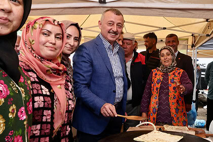 Kocaeli'de Tarımın Bayramı: 11. Çiftçi Şenliği Sağanak Yağmur Altında Rekor Katılımla Kutlandı!