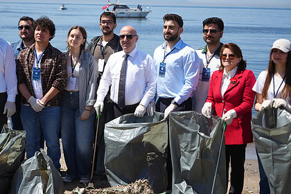Darıca Deniz Temizliği: 'Denizlerimiz SOS Veriyor' Uyarısı