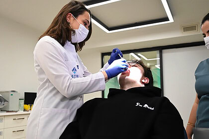 Diş Eti Alzheimer Riski Taşıyor: Uzmanlardan 4 Dakika Şartı