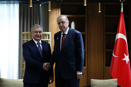 Erdoğan Türkistan'da Mirziyoyev ile Görüştü