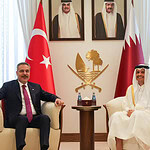 Fidan Doha'da Katar Başbakanı Al Thani ile Görüştü