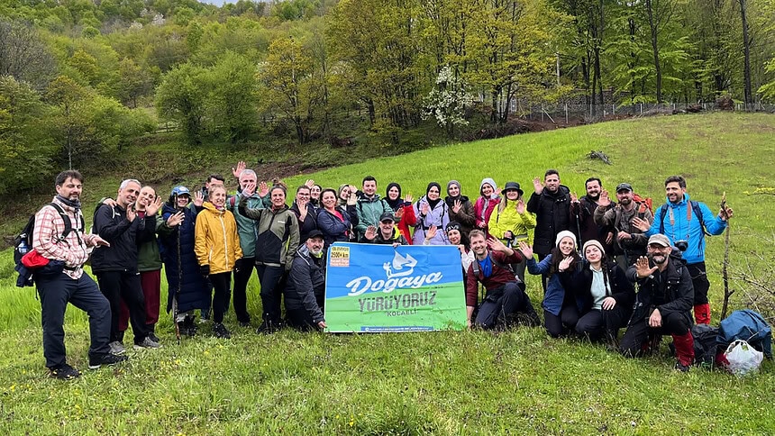 Gölcük'te 10 Kilometrelik Doğa Yürüyüşü: Yağmur Engel Olmadı