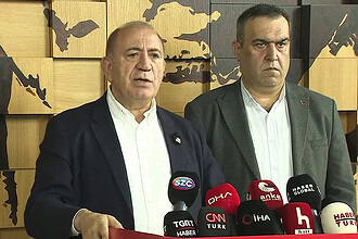 Gürsel Tekin: Kapıları ve Resimleri Kırmışlar
