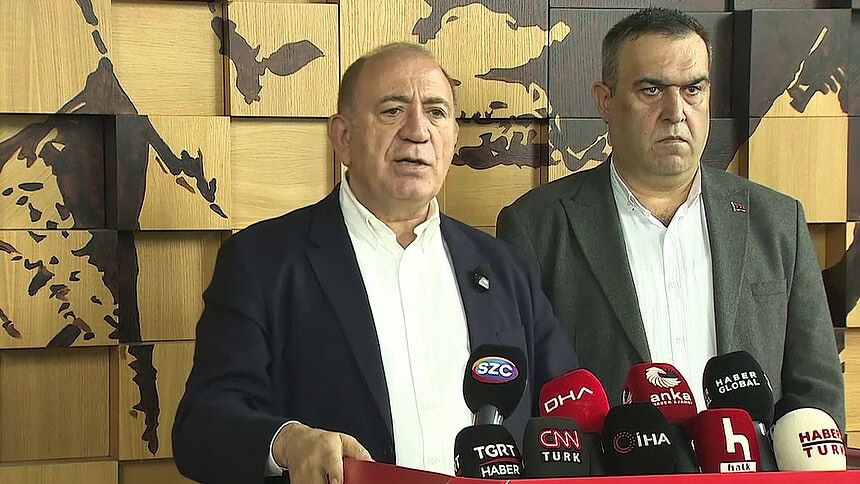 Gürsel Tekin: Kapıları ve Resimleri Kırmışlar
