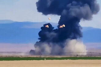 İki F/A-18 Havada Çarpıştı: 4 Pilot Fırlatma Koltuğuyla Kurtuldu