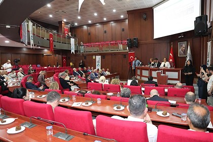İzmit Belediyesinde Borç Krizi Bitiyor mu? İşte Ağustos Ayı İçin Verilen O Tarih!