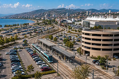 İzmit’te Aracınızı Park Edip Toplu Taşımaya Geçeceğiniz 5 Ücretsiz Nokta